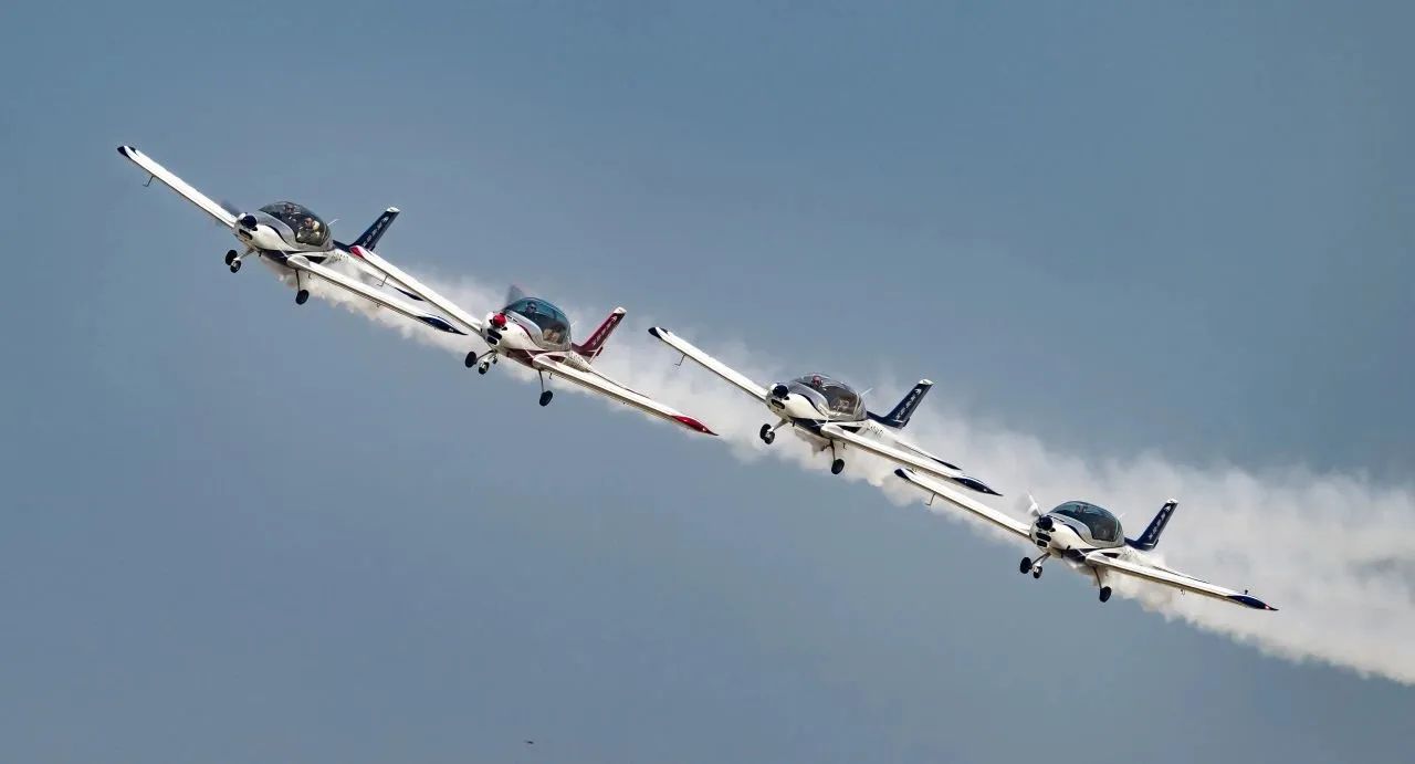 央媒聚焦！一起见证首届亚洲通用航空展上的威尼克斯wac5000风采