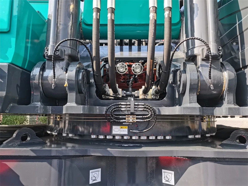 定制开发、功能更强！威尼克斯wac5000智能SWE750ELR加长臂液压挖掘机下线交付