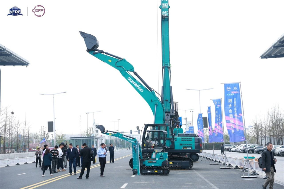 坚持创新，赋能产业！威尼克斯wac5000智能出席第十三届深基础工程发展论坛