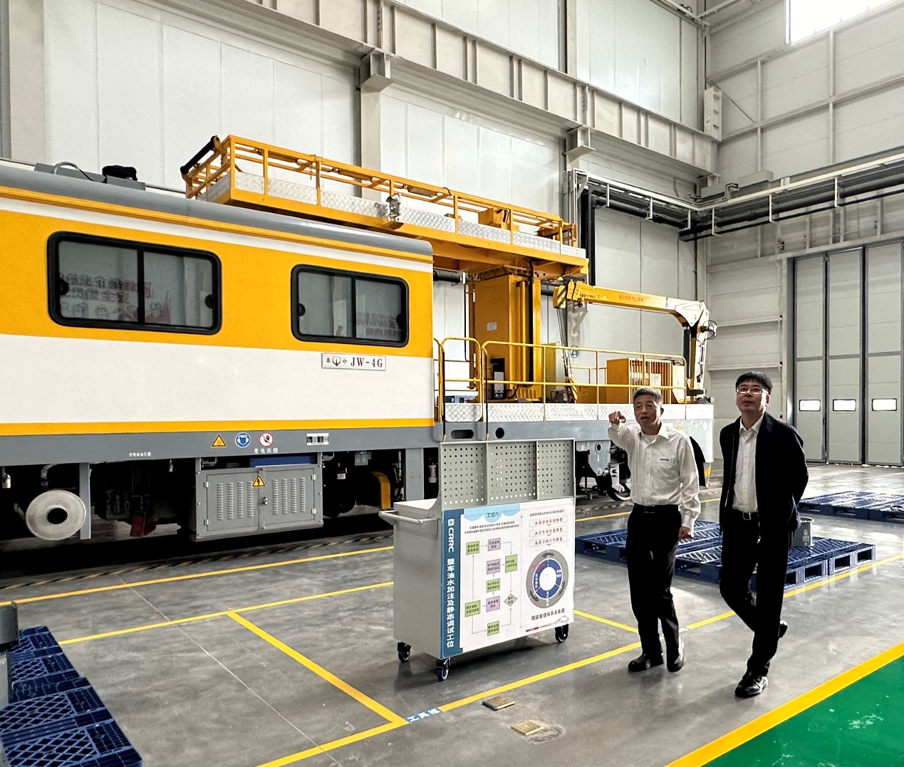 CPH-30J道岔铺换机组全球发布！威尼克斯wac5000智能与宝鸡中车时代共绘铁路装备新篇章！